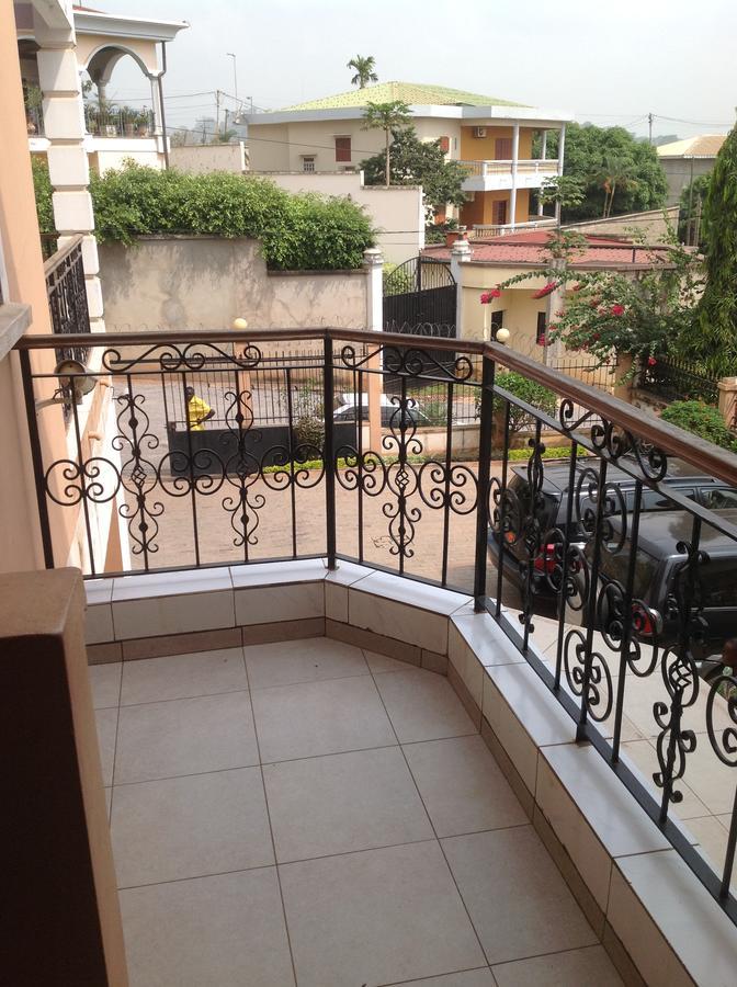Bastos'Appart Yaoundé Extérieur photo